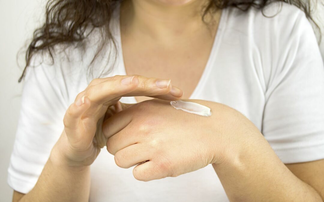 Psoriasis Hautpflege: Cremes, Shampoos & Tipps für gesunde Haut