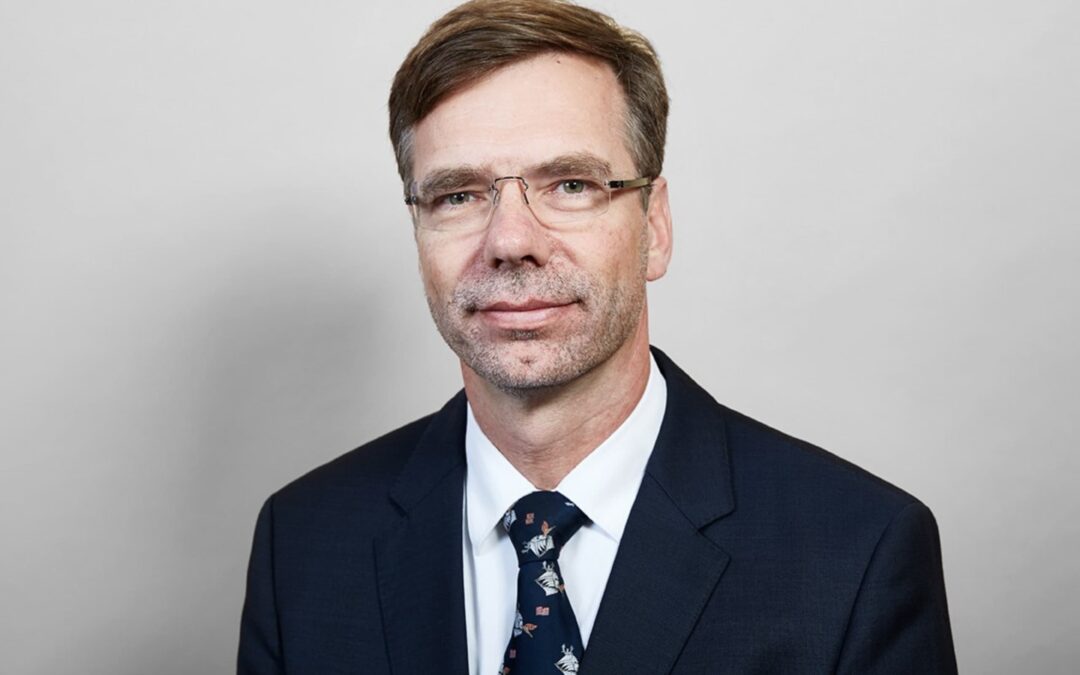 Psoriasis Behandlung: Moderne Therapieziele und Versorgung – Experteninterview mit Dr. Schwichtenberg