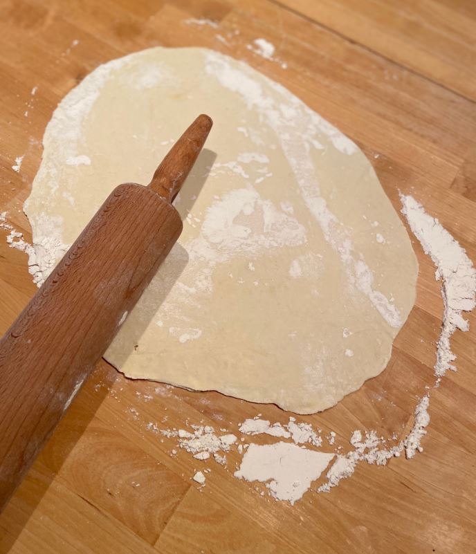 Neurodermitis Rezept Flammkuchen Teig ausrollen