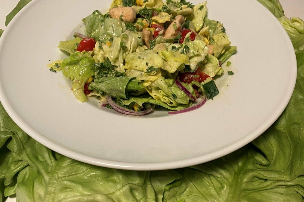 Bunter Sommersalat mit Hähnchen bei Neurodermitis