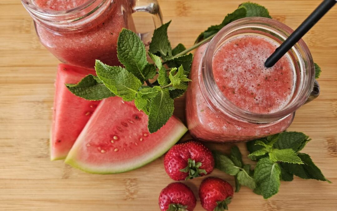 Power-Smoothie mit Melone & Erdbeere bei Neurodermitis