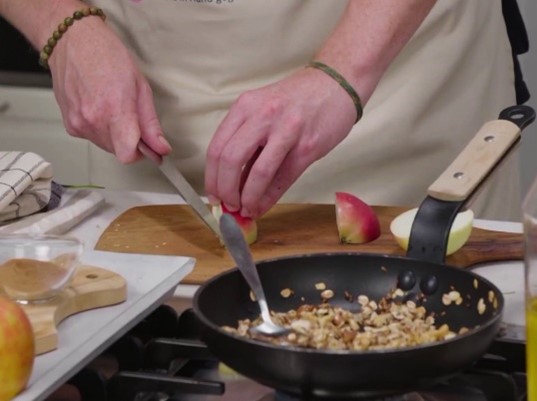 neurodermitis pfannen granola apfel schneiden